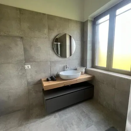 Casa Alberto, Falcone/oliveri בית נופש